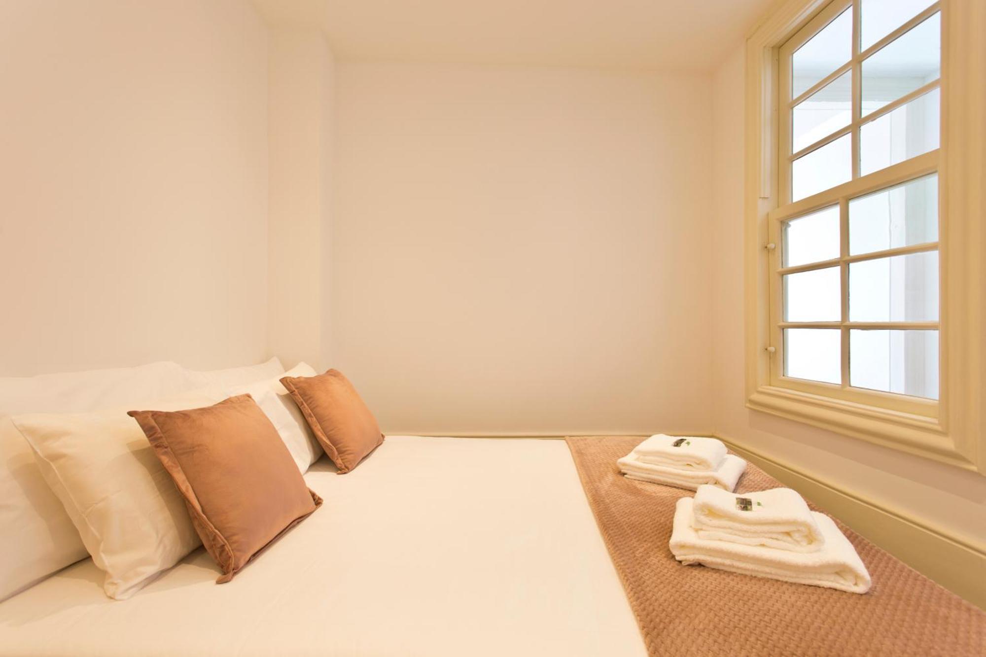 Fine Art Apartments City Center بورتو الغرفة الصورة