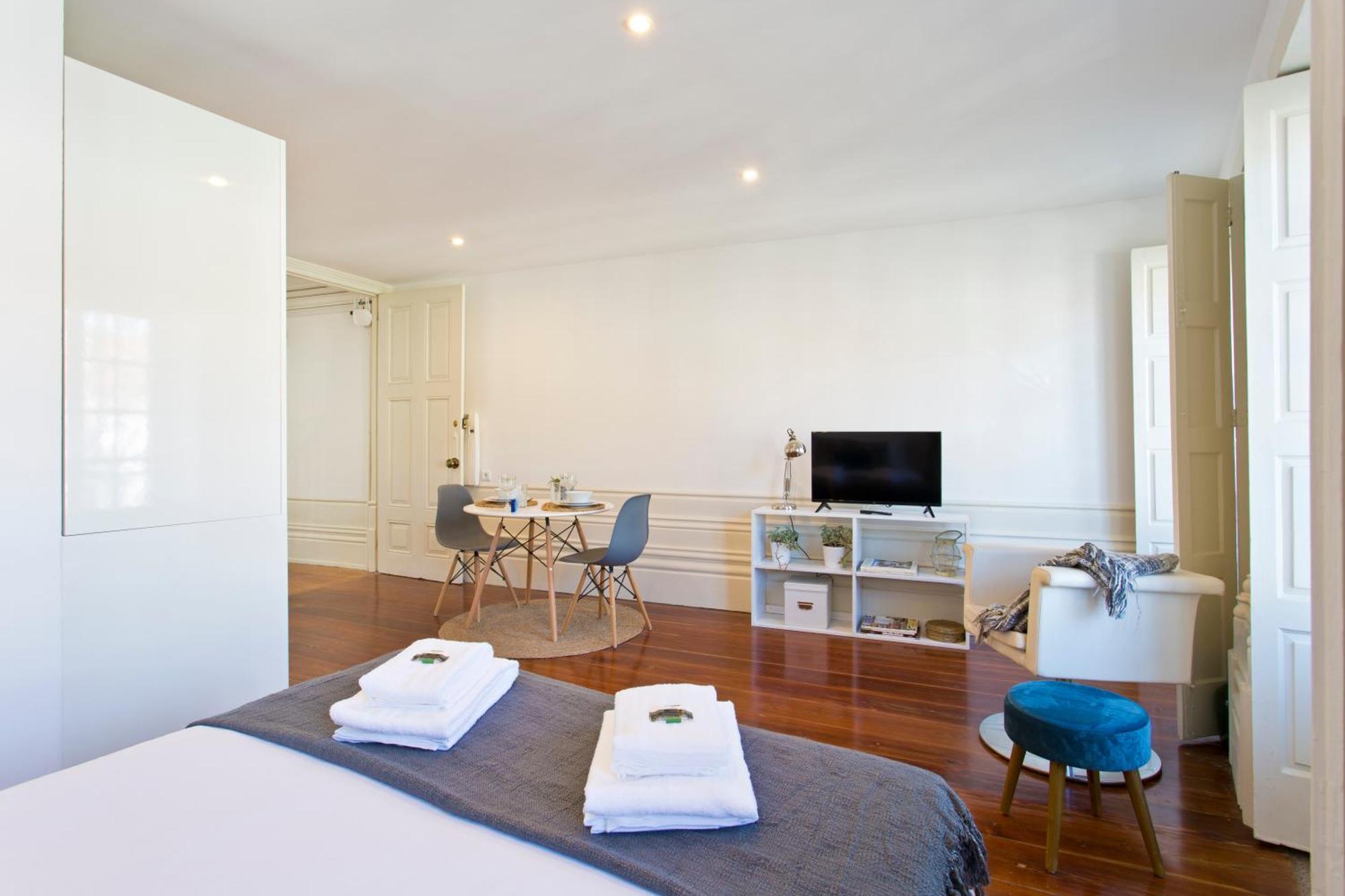 Fine Art Apartments City Center بورتو الغرفة الصورة