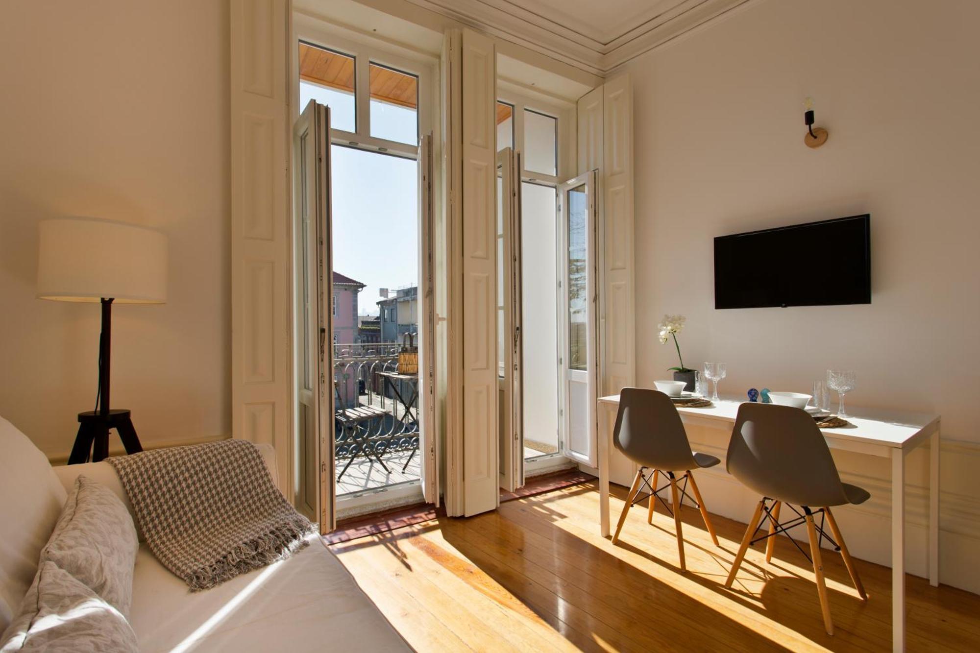 Fine Art Apartments City Center بورتو الغرفة الصورة